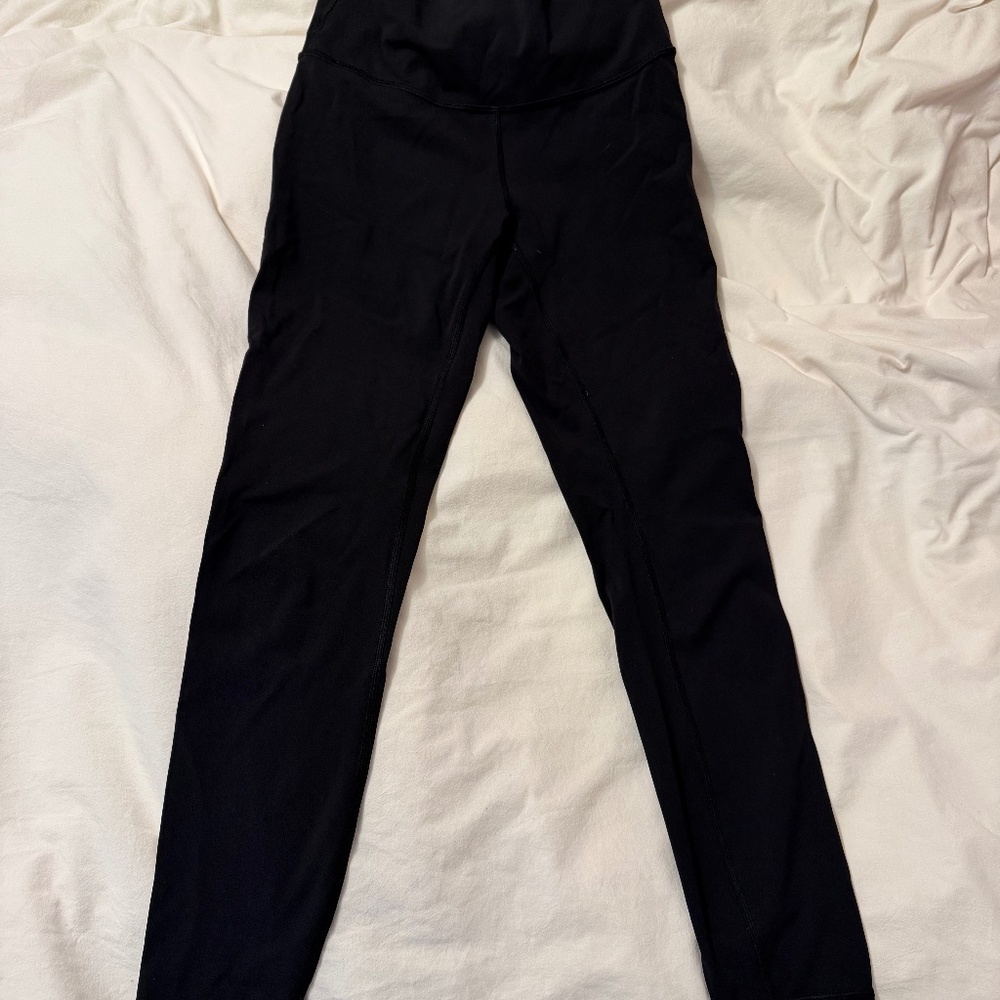 Lululemon Wunder under leggings